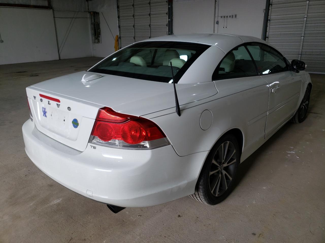 Photo 4 from auction – 2010 VOLVO C70 T5 with VIN YV1672MC5AJ090841
