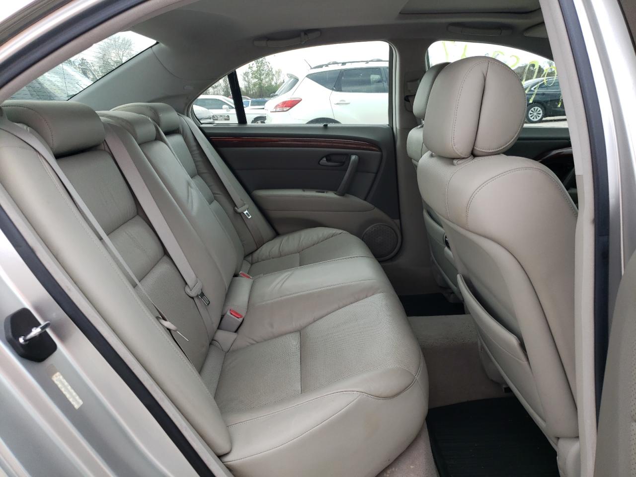 Photo 6 from auction – 2005 ACURA RL with VIN JH4KB16585C009870