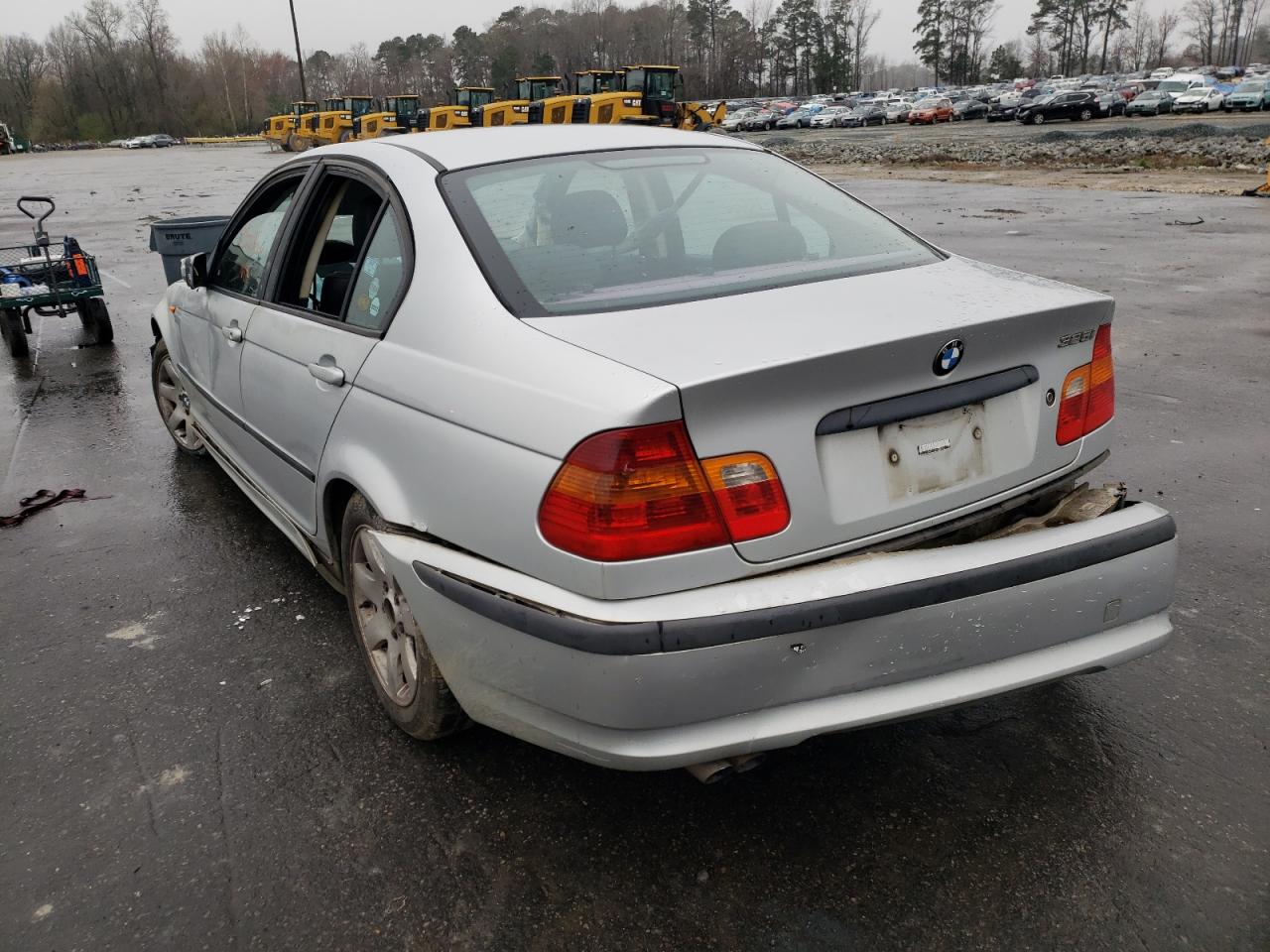 Photo 3 from auction – 2002 BMW 325 I with VIN WBAET37482NH00409