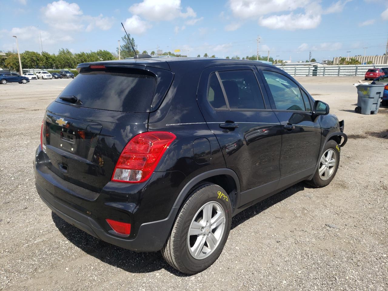 Photo 4 from auction – 2020 CHEVROLET TRAX LS with VIN KL7CJKSB4LB332257