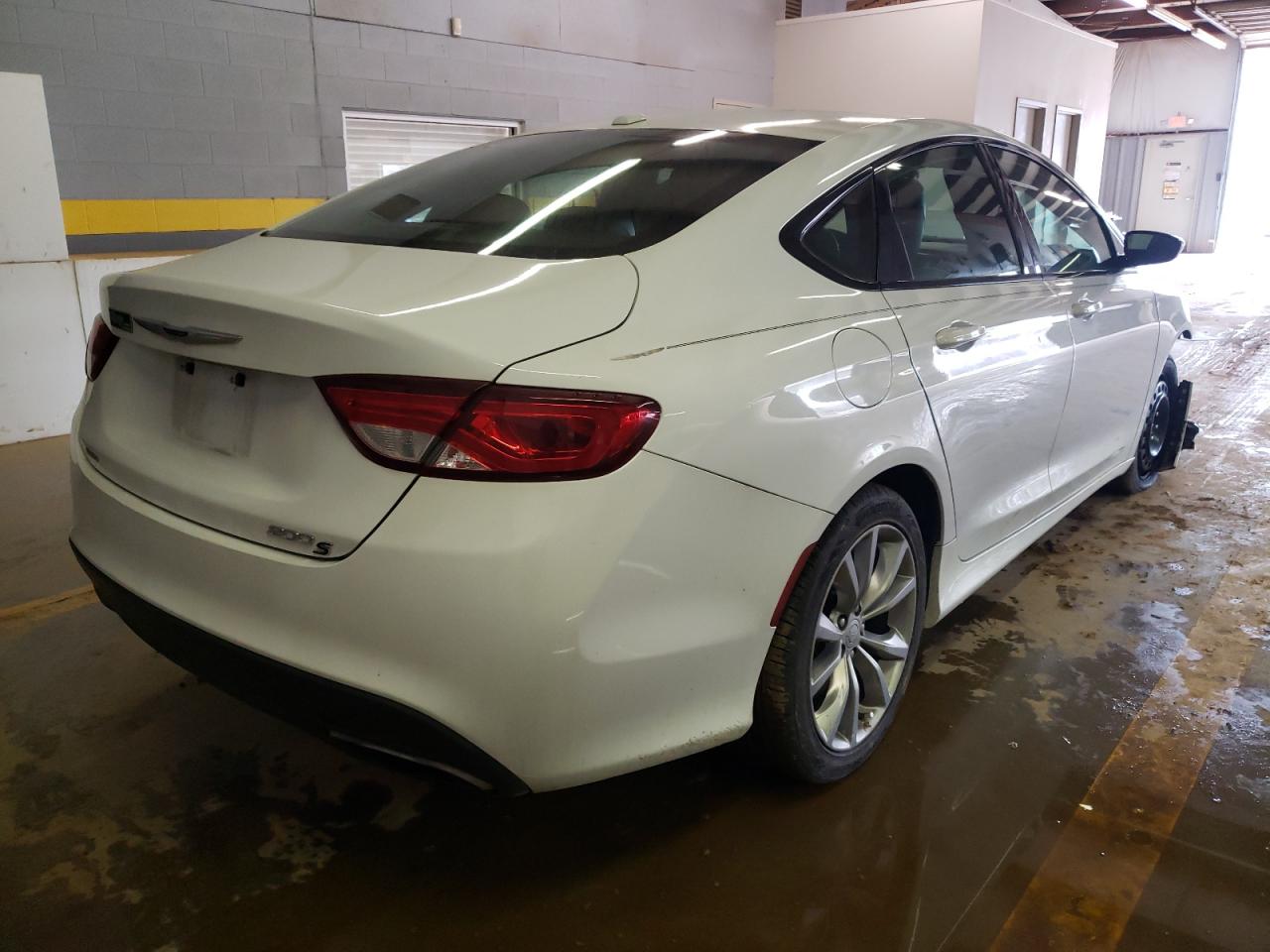 Photo 4 from auction – 2015 CHRYSLER 200 S with VIN 1C3CCCBB6FN745291