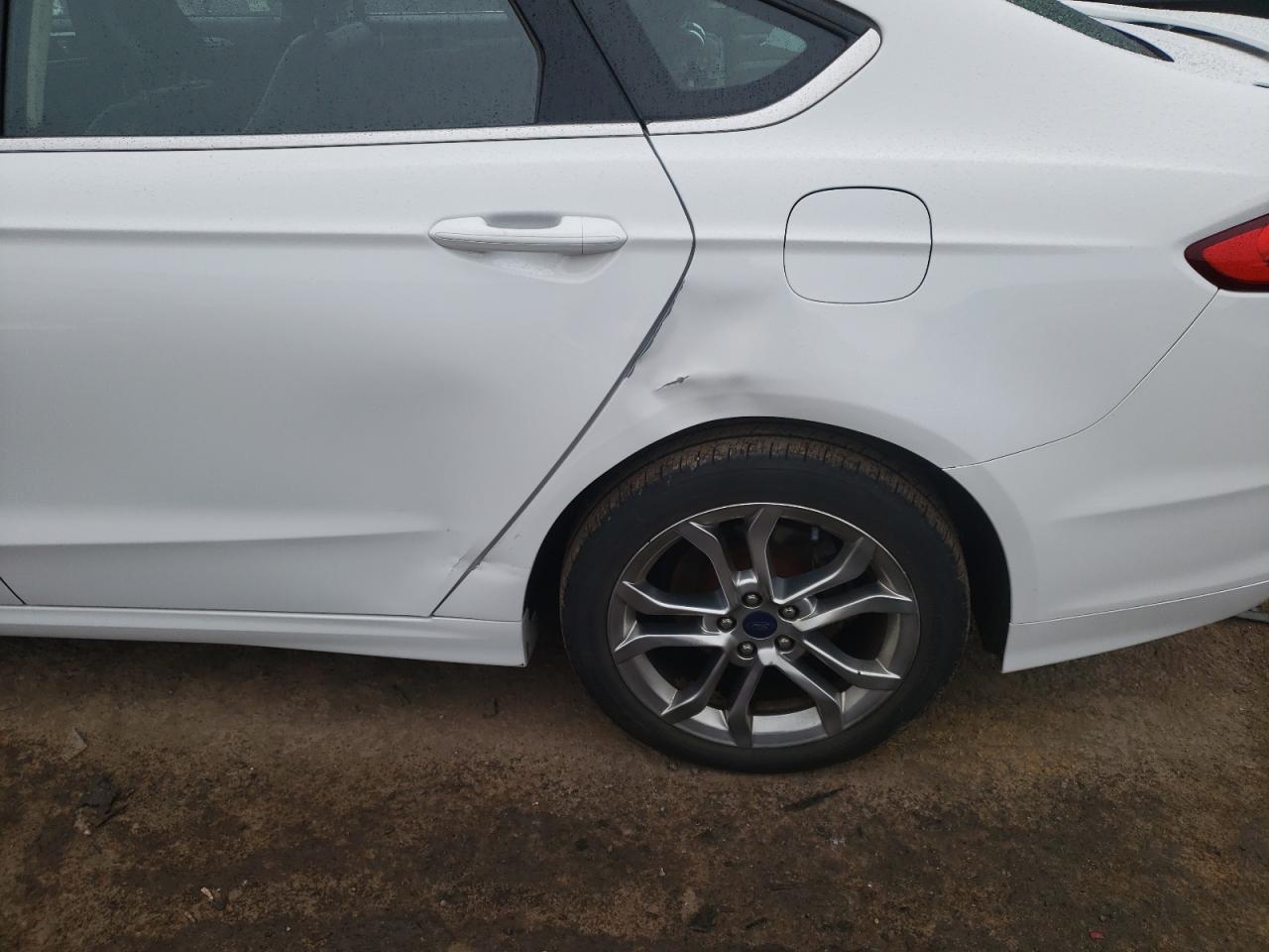 Photo 9 from auction – 2017 FORD FUSION SE with VIN 3FA6P0LU1HR368791