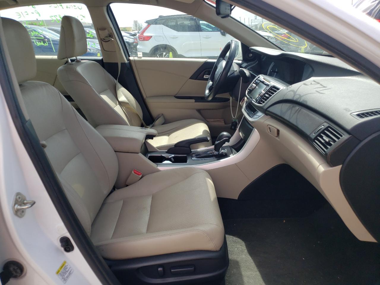 Photo 5 from auction – 2015 HONDA ACCORD EXL with VIN 1HGCR2F86FA133572