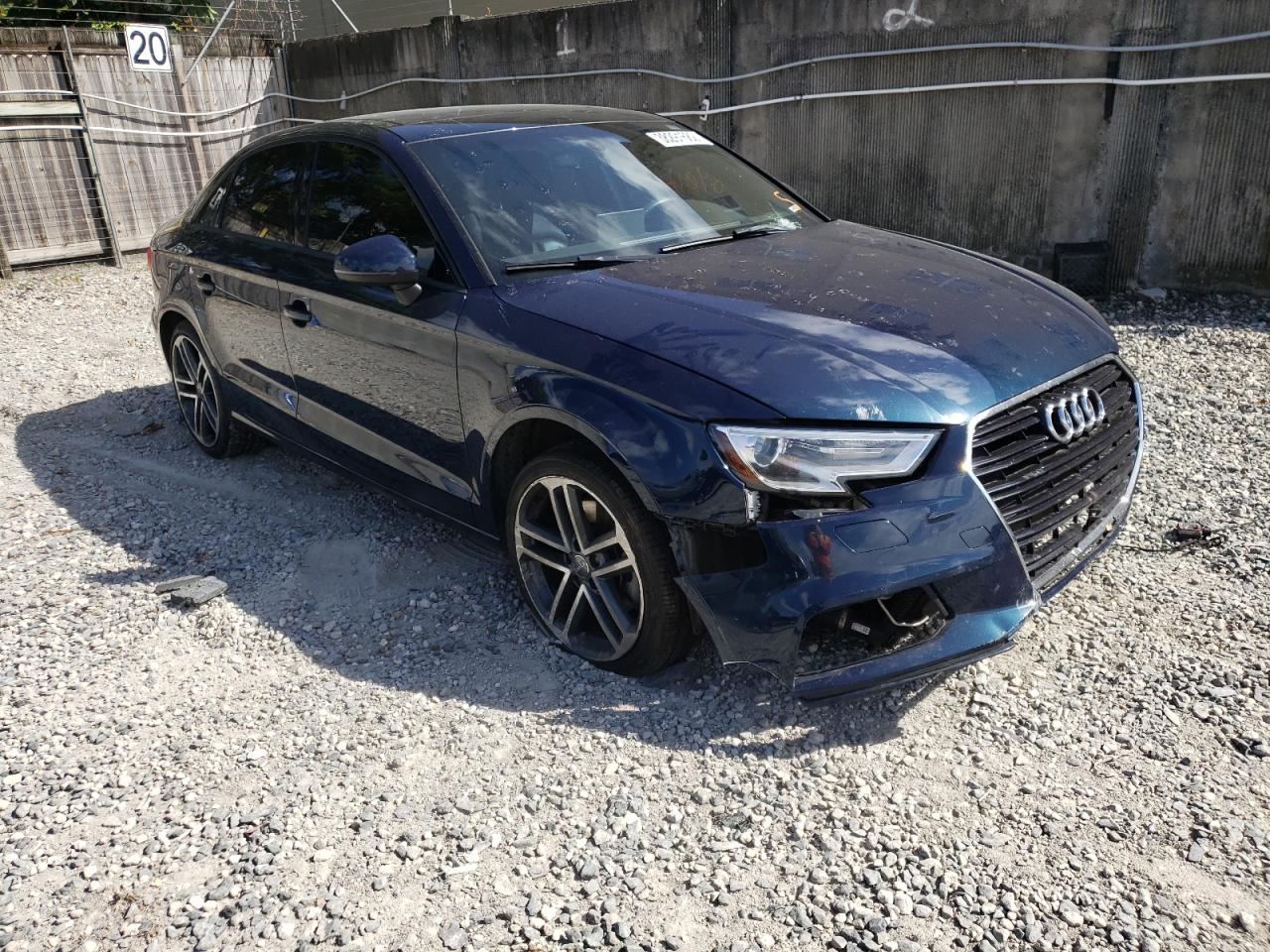 AUDI A3 PREMIUM 2018 with VIN WAUAUGFF2J1090368 - Photo from auction