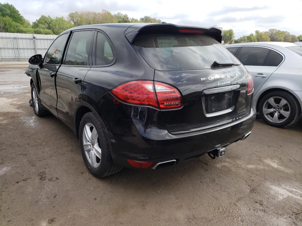 Photo 3 from auction – 2013 PORSCHE CAYENNE with VIN WP1AA2A26DLA02013