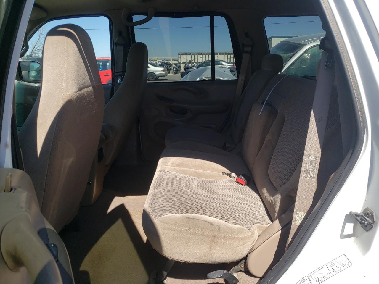 Photo 6 from auction – 1999 FORD EXPEDITION with VIN 1FMPU18LXXLA51176
