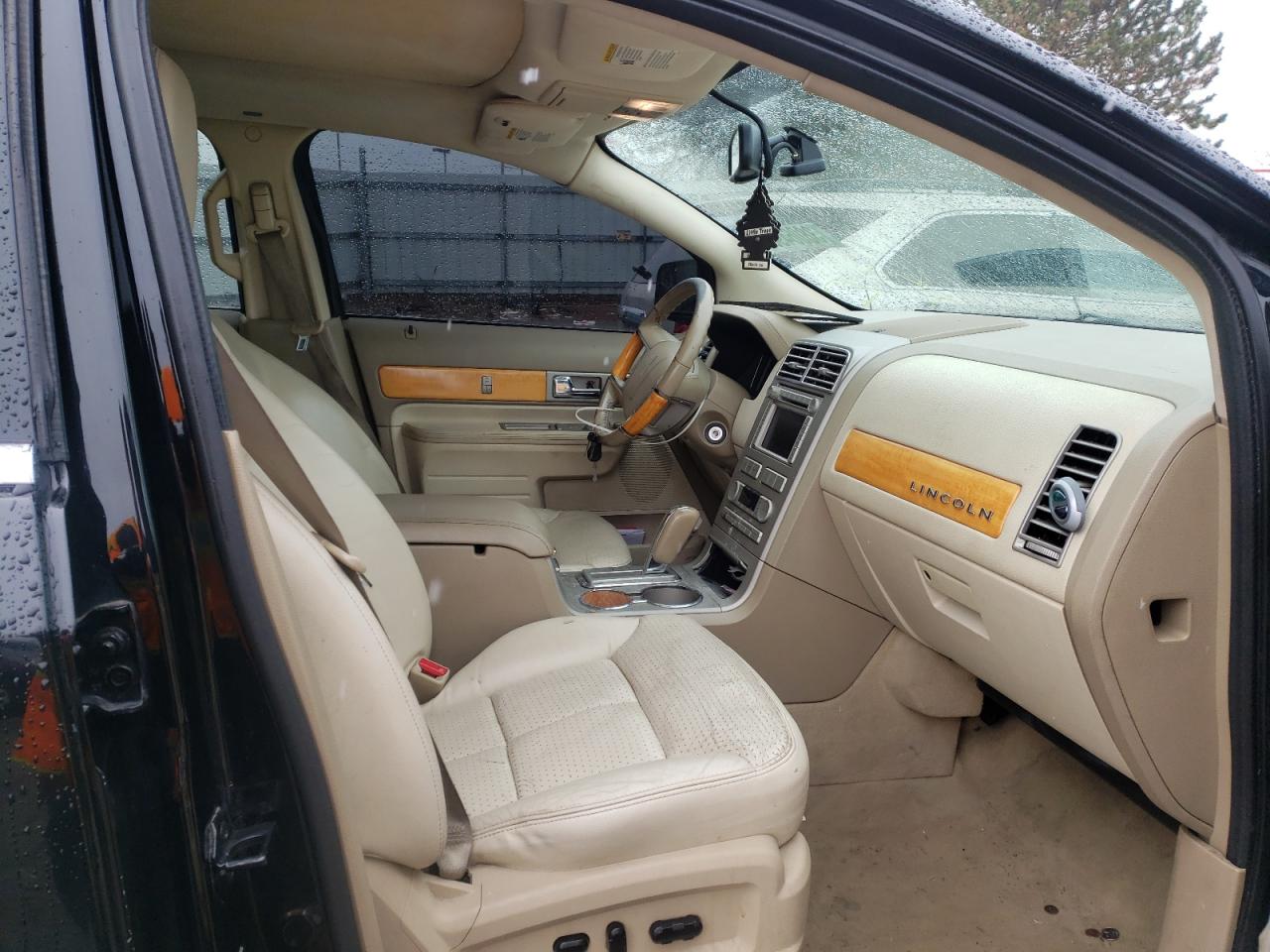 Photo 5 from auction – 2007 LINCOLN MKX with VIN 2LMDU88C57BJ10747