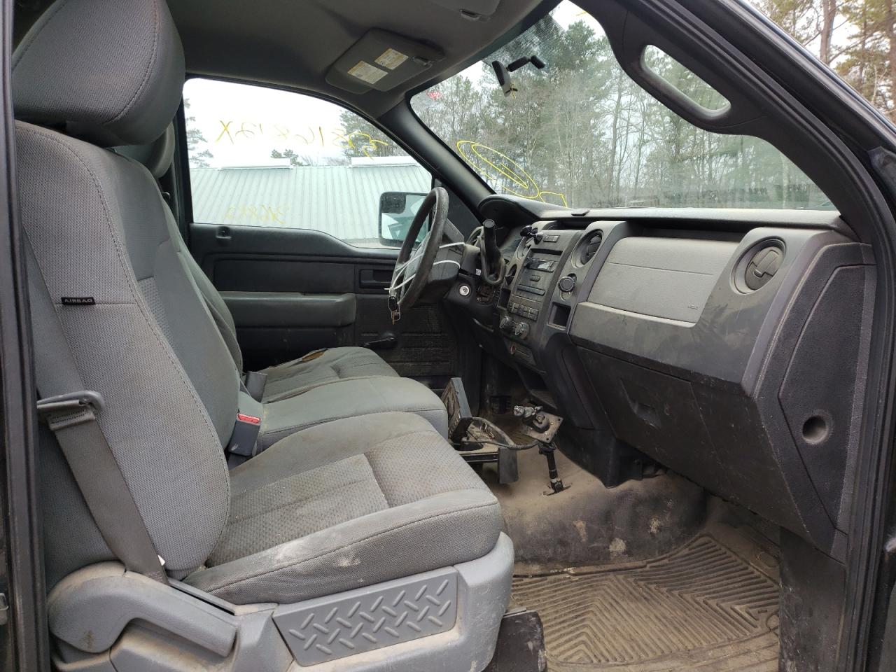 Photo 5 from auction – 2011 FORD F150 with VIN 1FTMF1CM0BKD66035