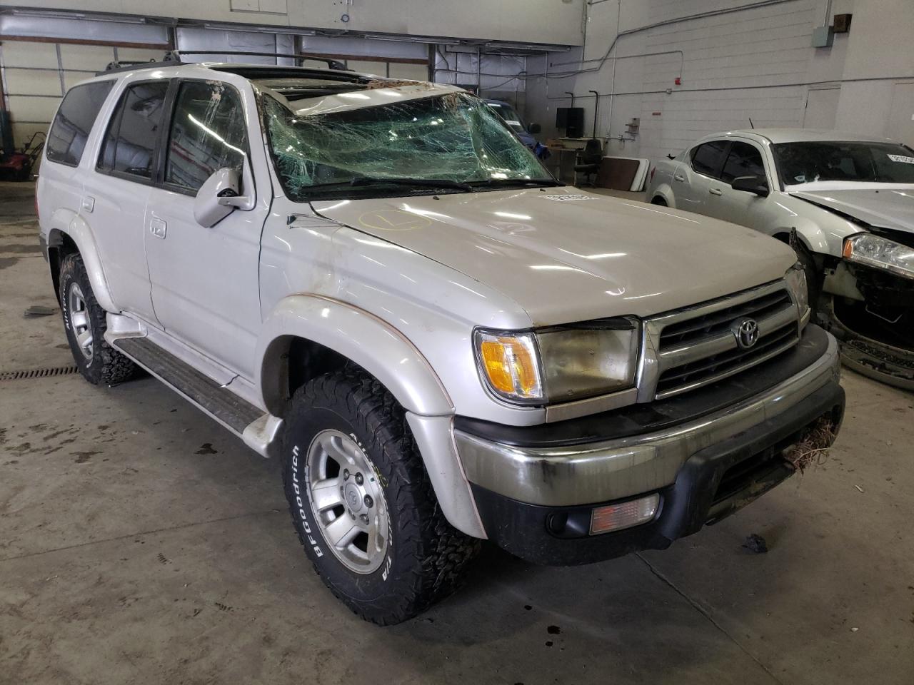 Photo 1 from auction – 2000 TOYOTA 4RUNNER SR with VIN JT3HN86R0Y0302073