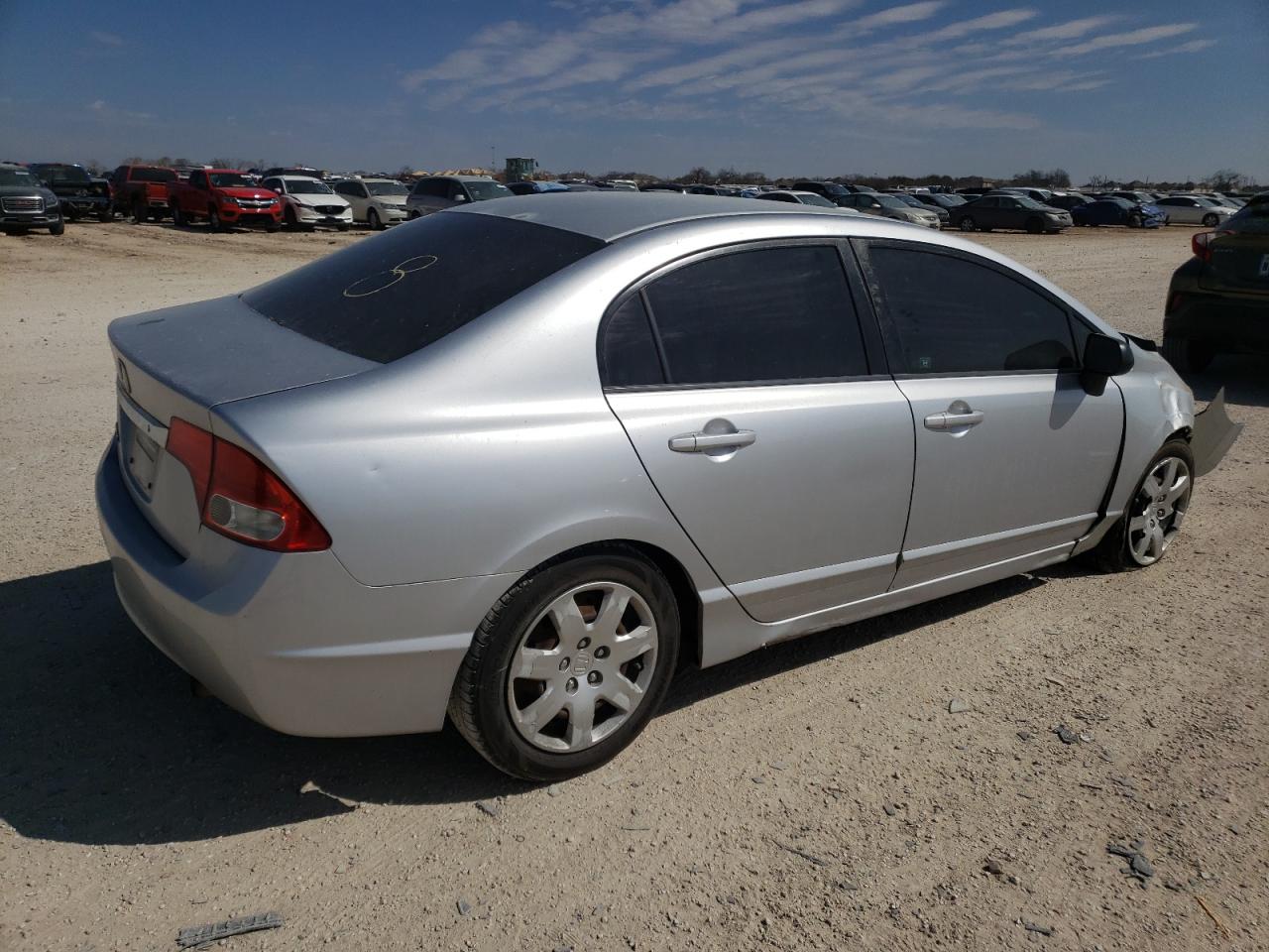 Photo 4 from auction – 2010 HONDA CIVIC LX with VIN 2HGFA1F54AH557301