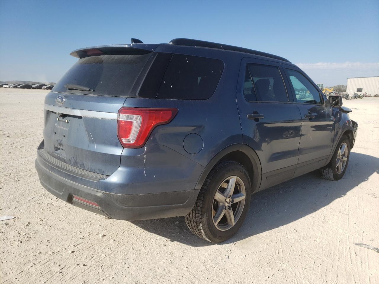 Photo 4 from auction – 2018 FORD EXPLORER with VIN 1FM5K7B88JGB42645