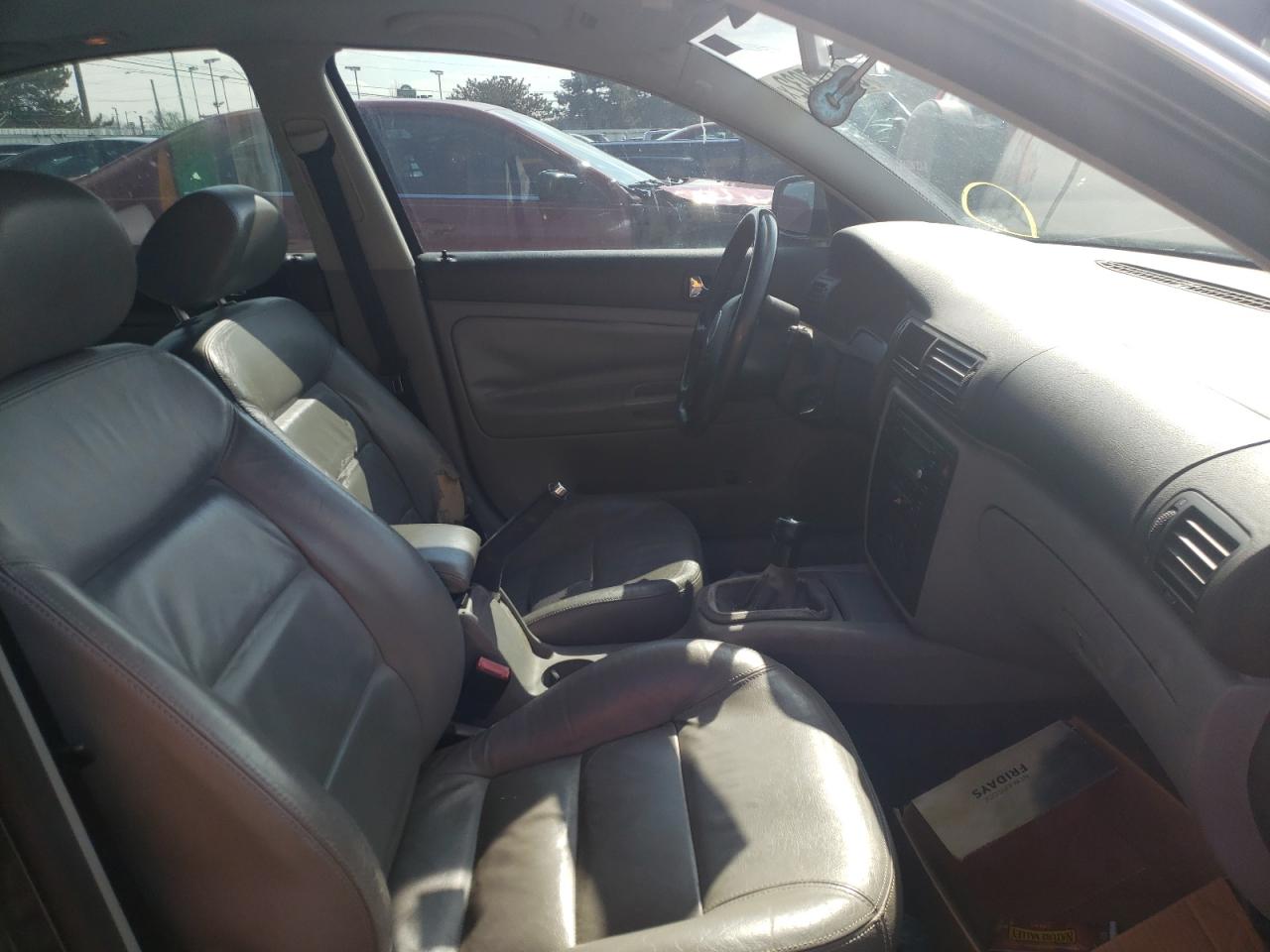 Photo 5 from auction – 2004 VOLKSWAGEN PASSAT GLS with VIN WVWPD63B34E081586