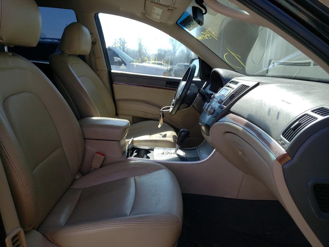 Photo 5 from auction – 2012 HYUNDAI VERACRUZ G with VIN KM8NU4CC7CU180979