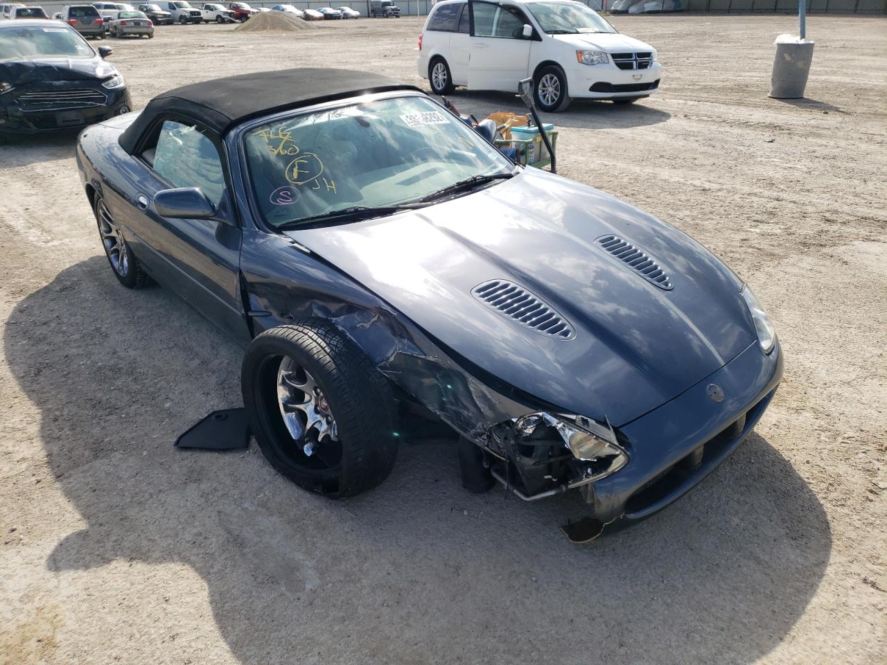 JAGUAR XKR 2000 with VIN SAJJA42B4YPA08889 - Photo from auction