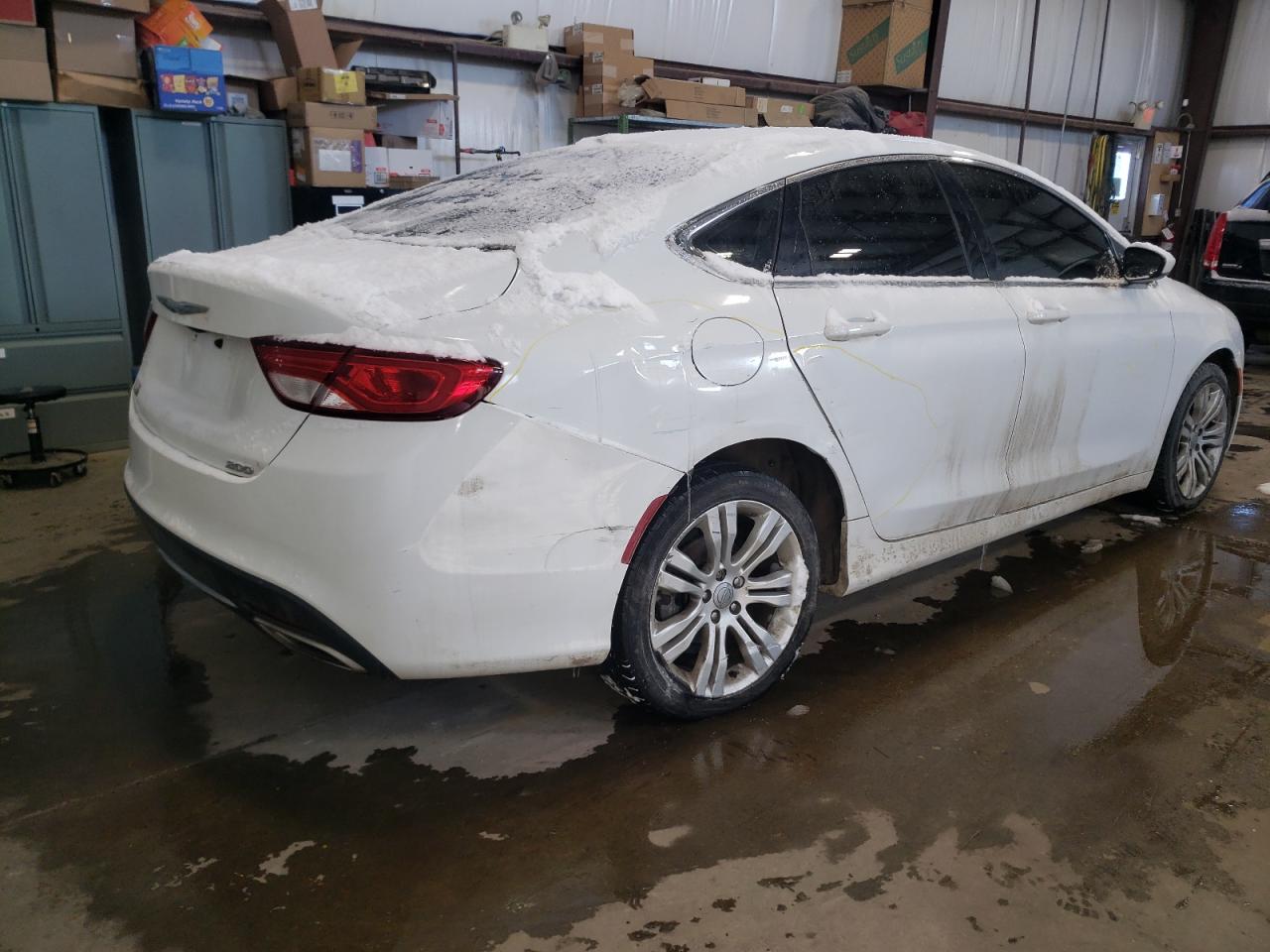 Photo 4 from auction – 2015 CHRYSLER 200 LIMITE with VIN 1C3CCCAG2FN740764