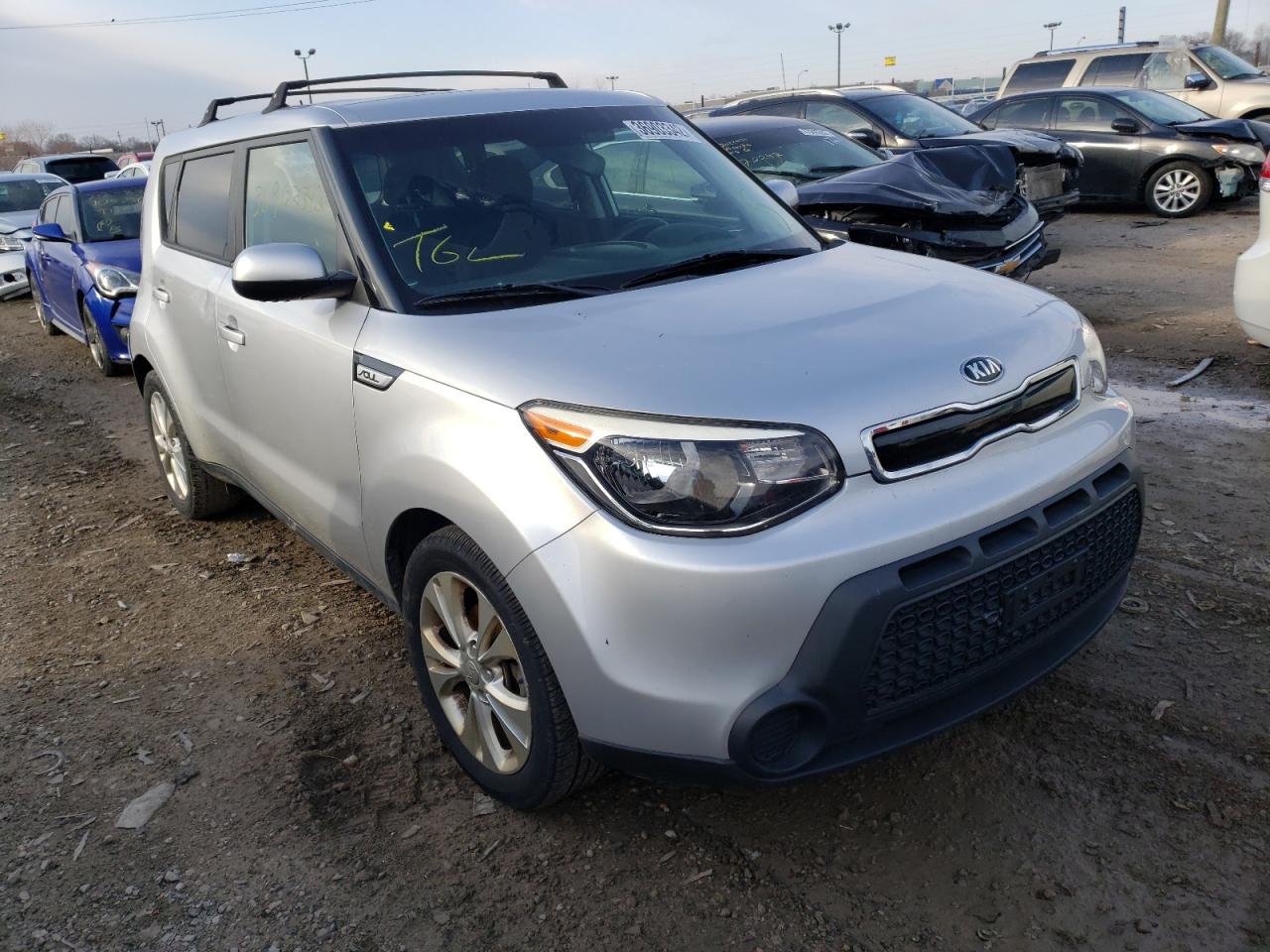 KIA SOUL + 2015 with VIN KNDJP3A5XF7784375 - Photo from auction
