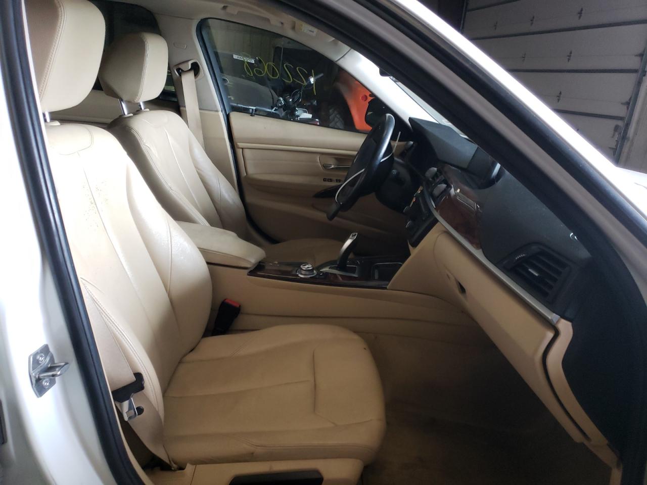 Photo 5 from auction – 2013 BMW 328 XI with VIN WBA3B3C50DF530923