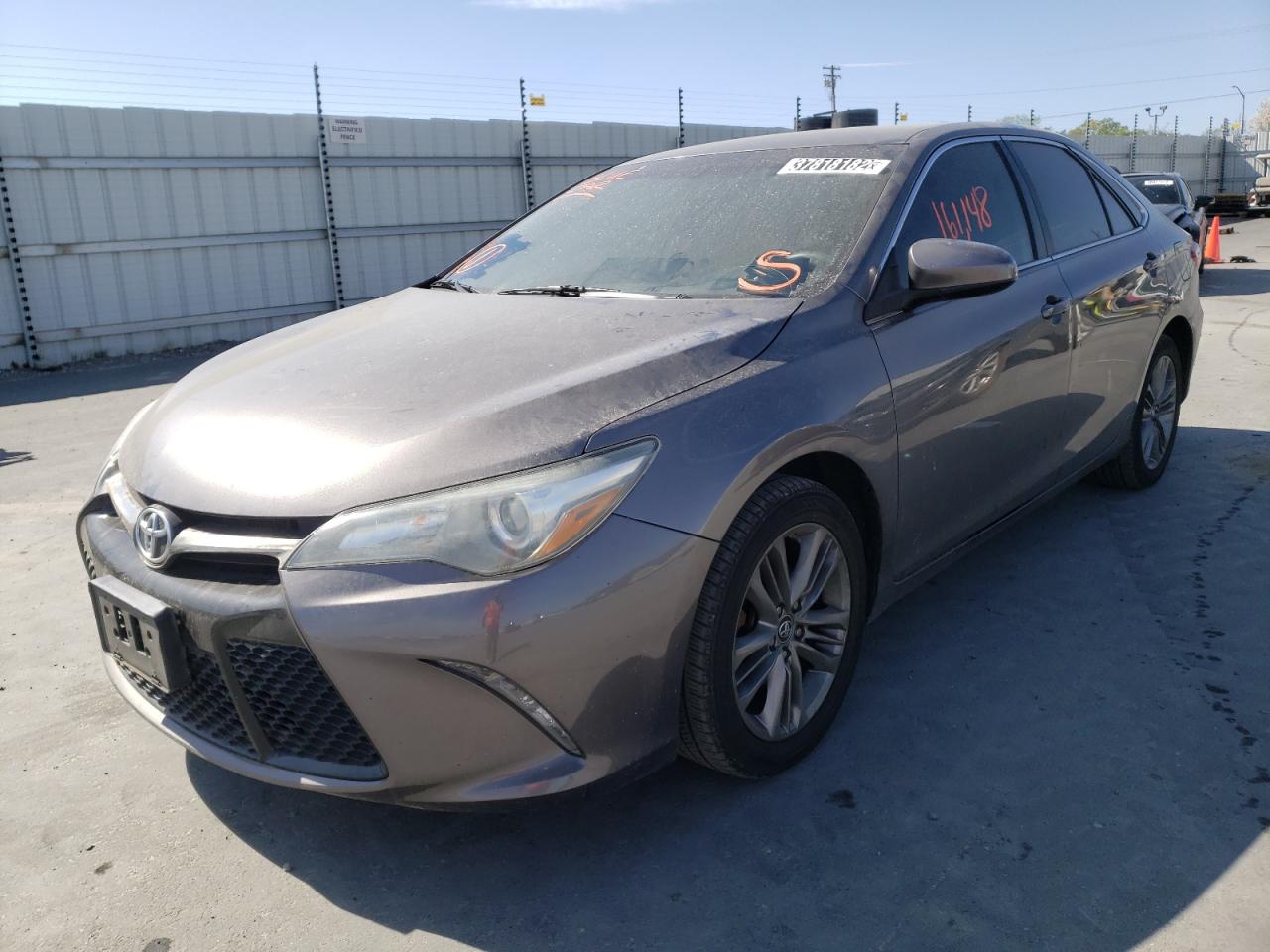 Photo 2 from auction – 2015 TOYOTA CAMRY LE with VIN 4T1BF1FK8FU974120