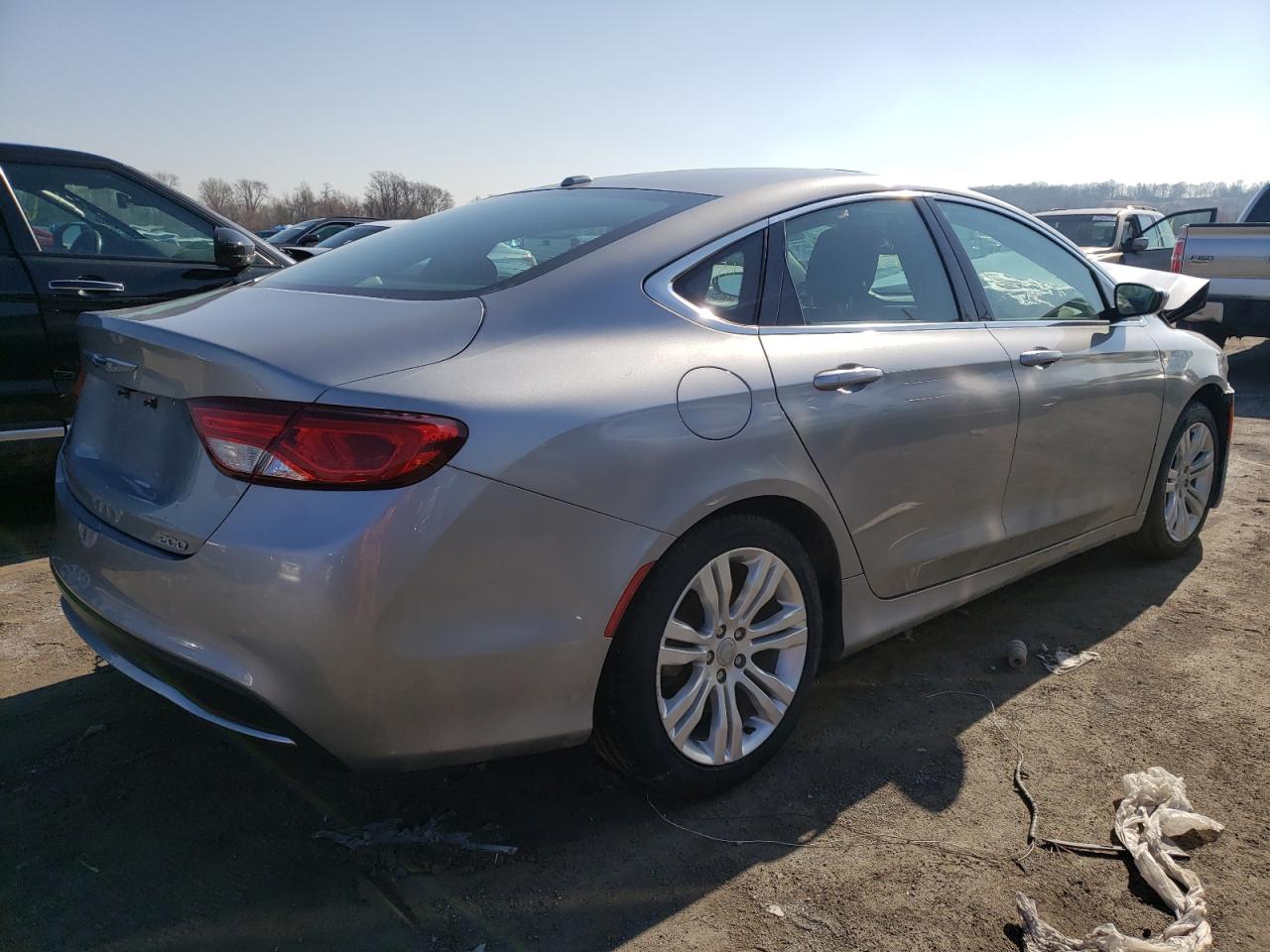 Photo 4 from auction – 2015 CHRYSLER 200 LIMITE with VIN 1C3CCCAB1FN661509