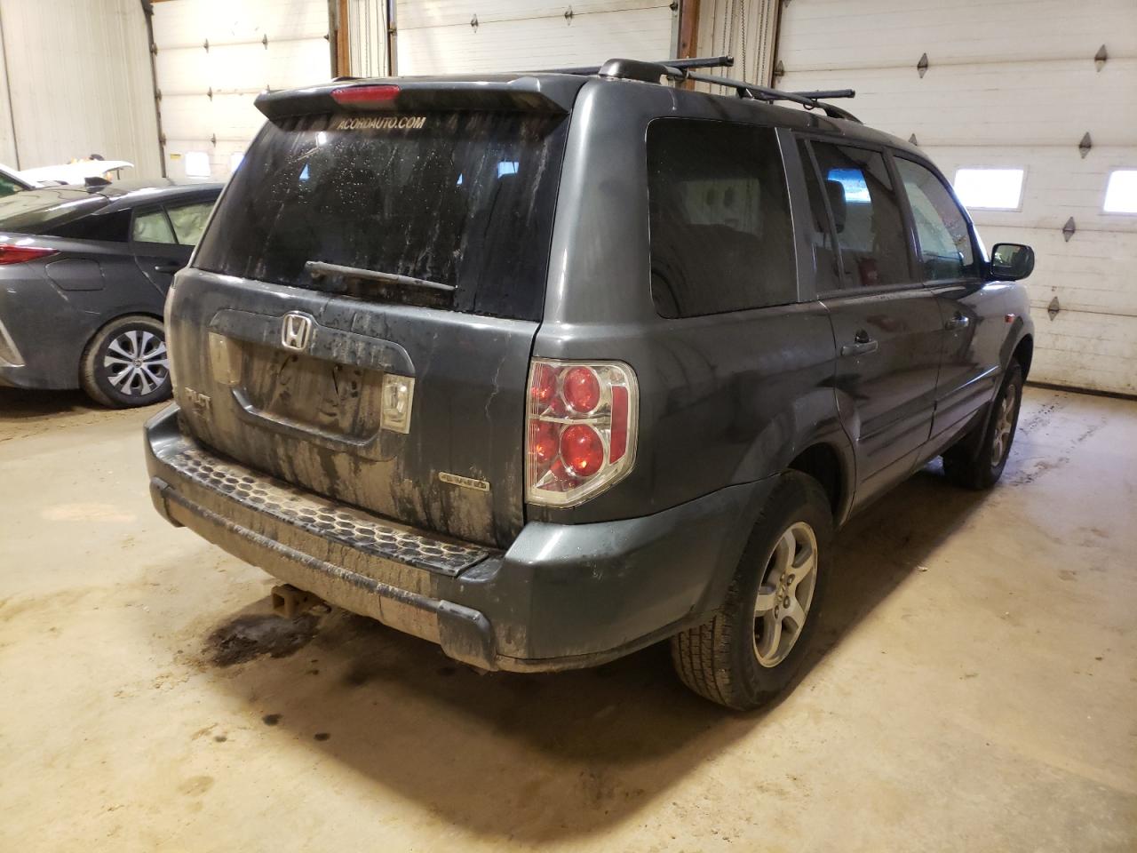 Photo 4 from auction – 2006 HONDA PILOT EX with VIN 2HKYF18426H554926