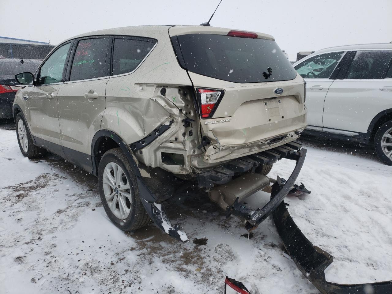 Photo 3 from auction – 2017 FORD ESCAPE SE with VIN 1FMCU0GD5HUD38455