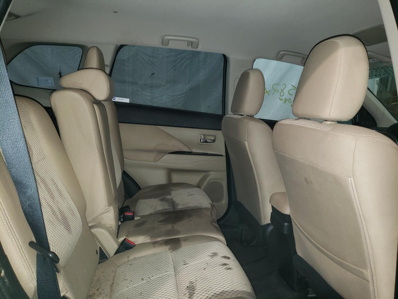 Photo 6 from auction – 2016 MITSUBISHI OUTLANDER with VIN JA4AZ3A37GZ047837