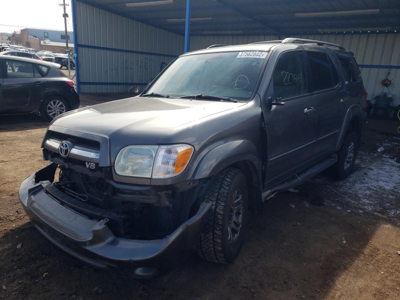 Photo 2 from auction – 2005 TOYOTA SEQUOIA SR with VIN 5TDBT44AX5S257391