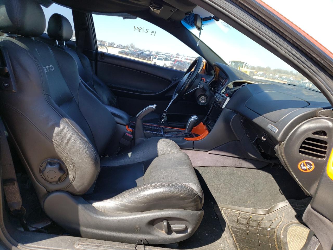 Photo 5 from auction – 2005 PONTIAC GTO with VIN 6G2VX12U75L367966