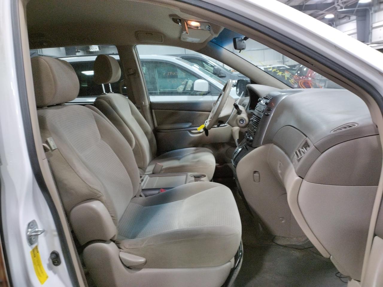 Photo 5 from auction – 2006 TOYOTA SIENNA CE with VIN 5TDZA23C16S467438