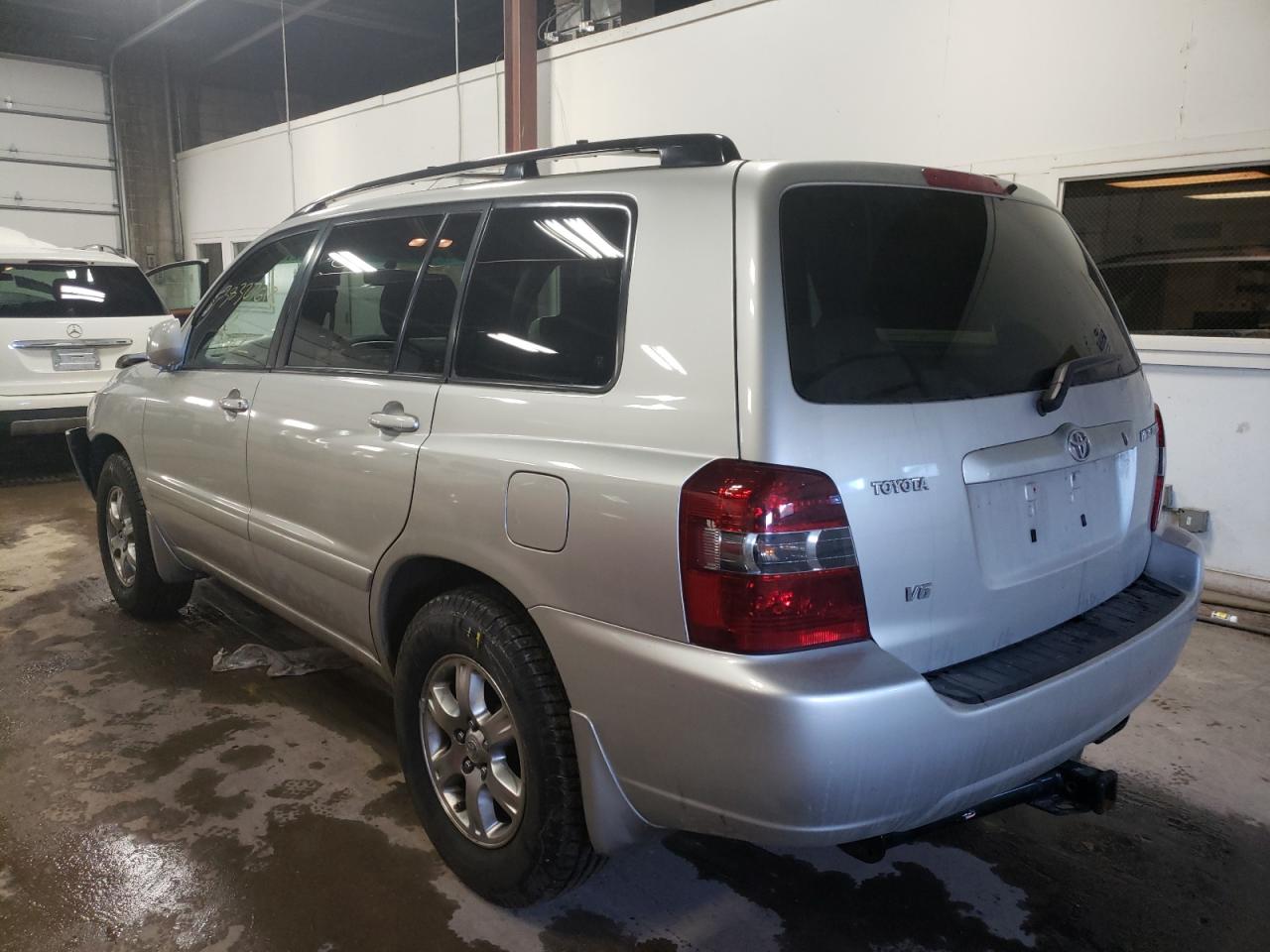 Photo 3 from auction – 2006 TOYOTA HIGHLANDER with VIN JTEDP21A360126485
