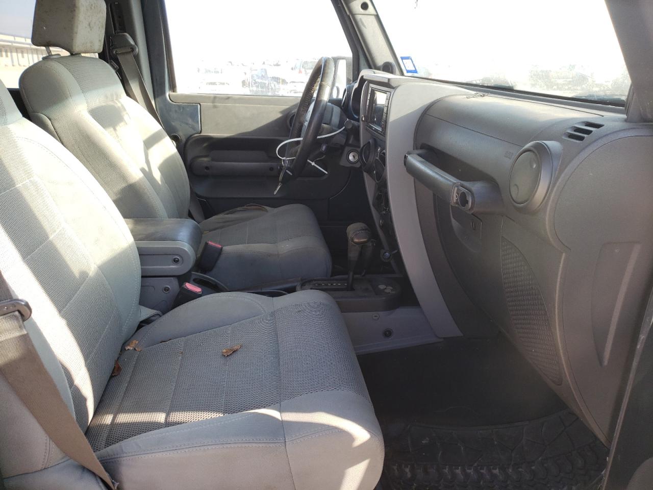 Photo 5 from auction – 2007 JEEP WRANGLER S with VIN 1J8GA59157L188620