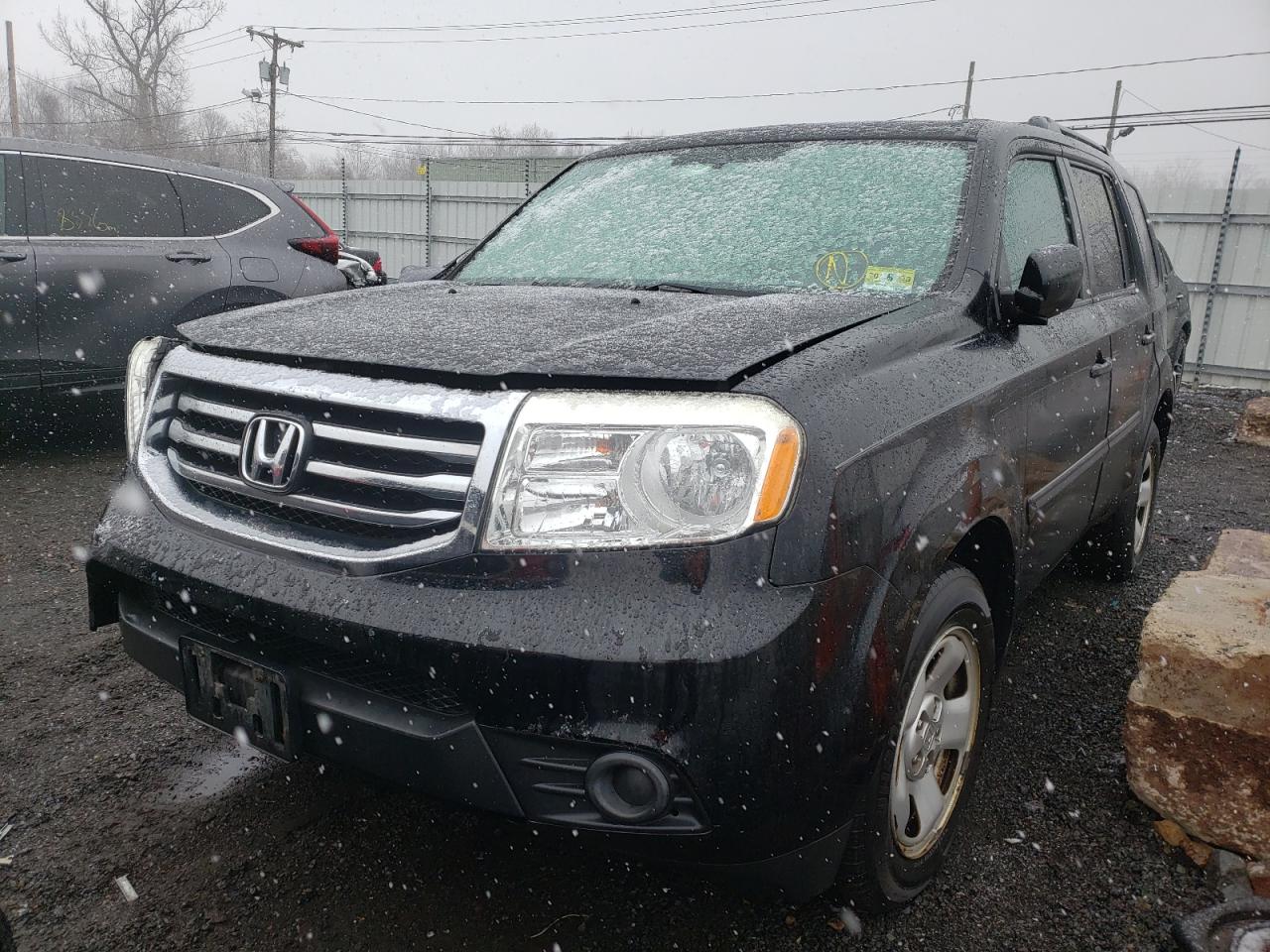 Photo 2 from auction – 2014 HONDA PILOT LX with VIN 5FNYF4H23EB039558