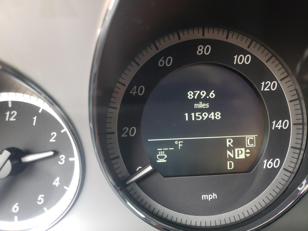 Photo 8 from auction – 2010 MERCEDES-BENZ E 550 with VIN WDDHF7CB8AA059306