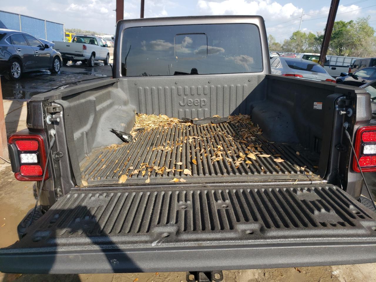 Photo 9 from auction – 2020 JEEP GLADIATOR with VIN 1C6HJTFG5LL182875