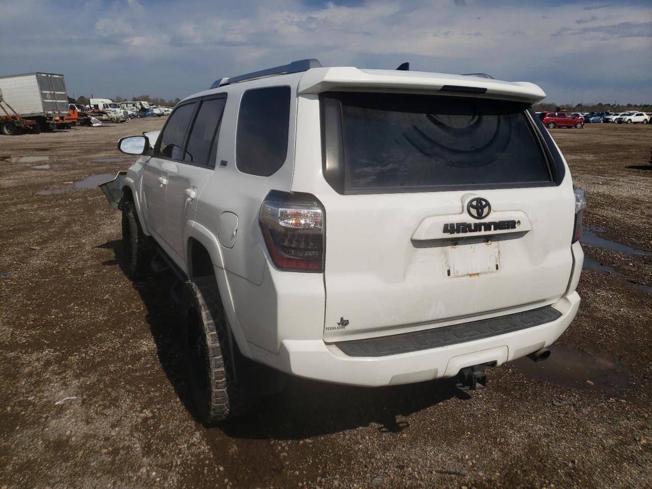 Photo 3 from auction – 2016 TOYOTA 4RUNNER SR with VIN JTEBU5JR1G5333727