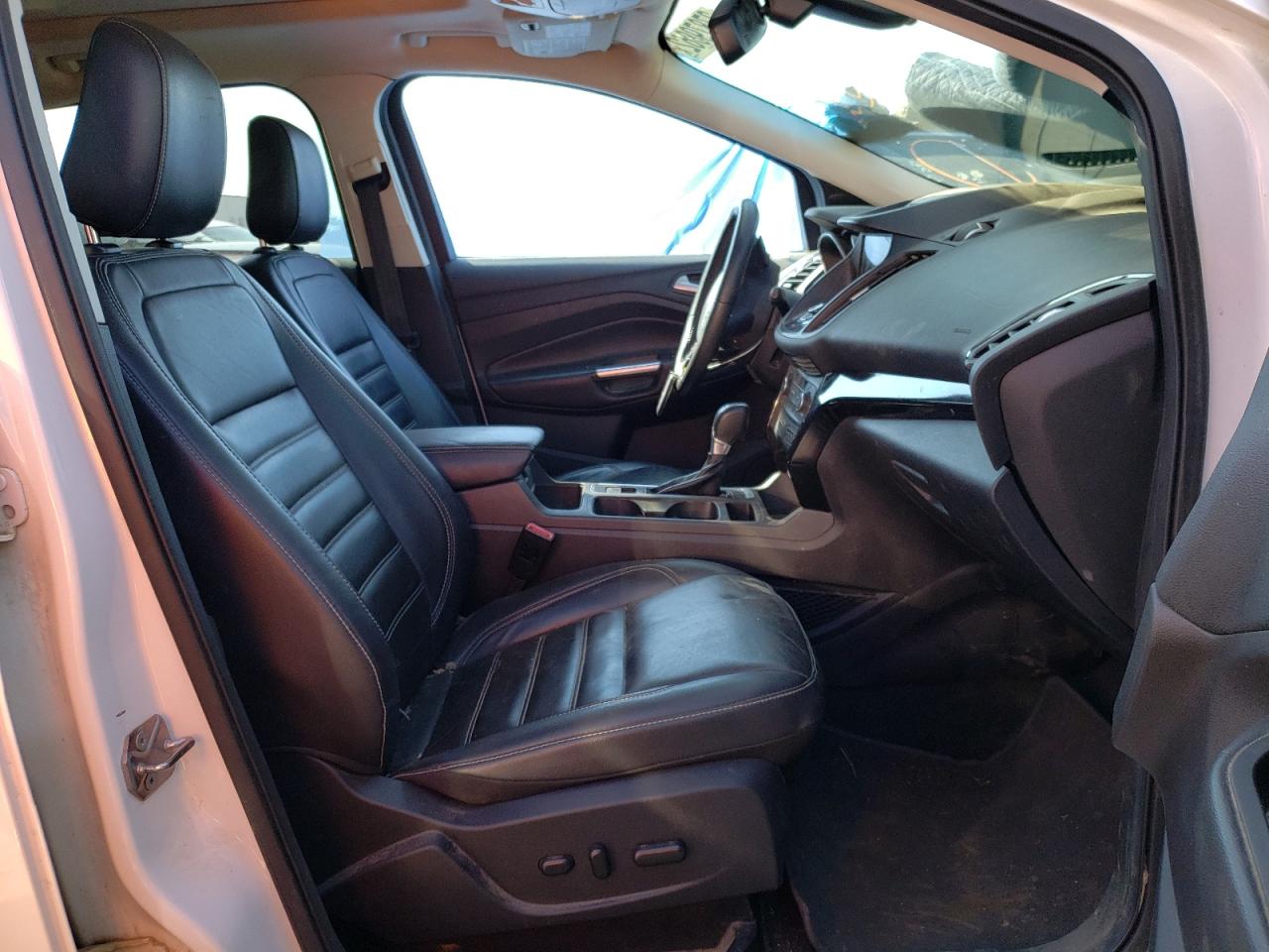 Photo 5 from auction – 2018 FORD ESCAPE TIT with VIN 1FMCU9J98JUB71457