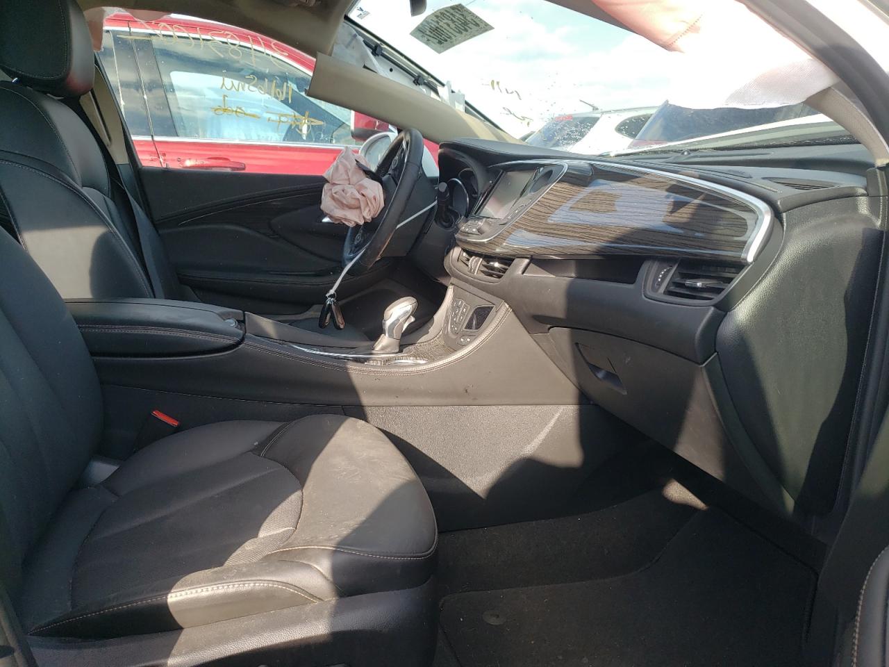 Photo 5 from auction – 2018 BUICK ENVISION E with VIN LRBFX1SA6JD010767