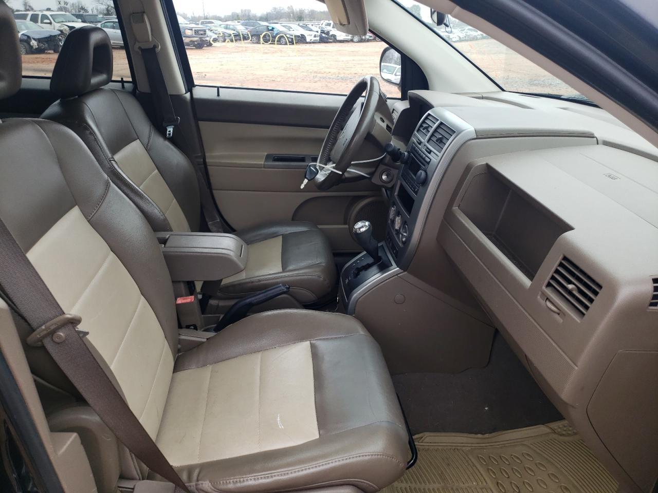 Photo 5 from auction – 2007 JEEP COMPASS LI with VIN 1J8FF57W77D123693