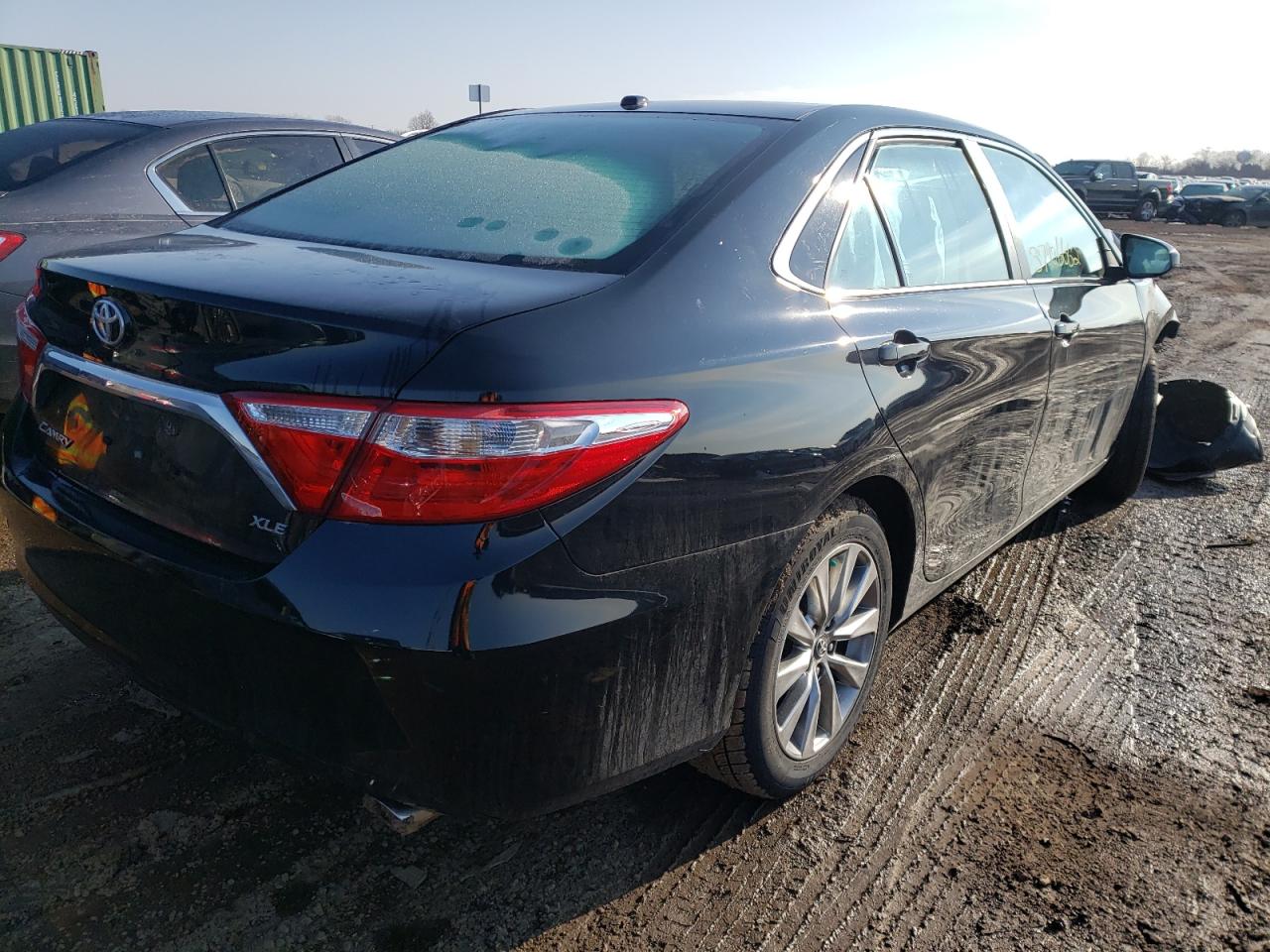 Photo 4 from auction – 2017 TOYOTA CAMRY LE with VIN 4T1BF1FK1HU678102