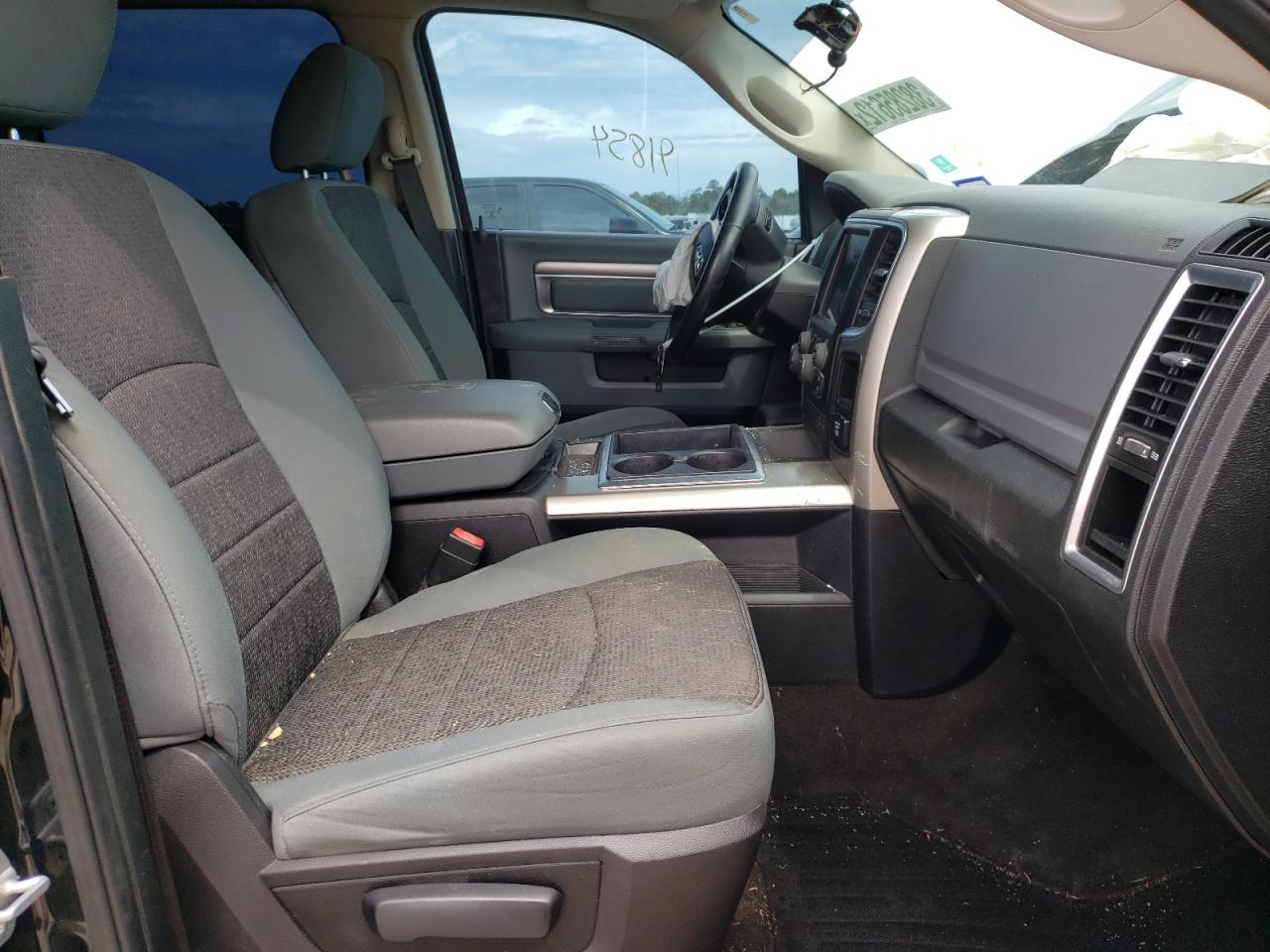 Photo 5 from auction – 2015 RAM 1500 SLT with VIN 1C6RR6LT9FS676604