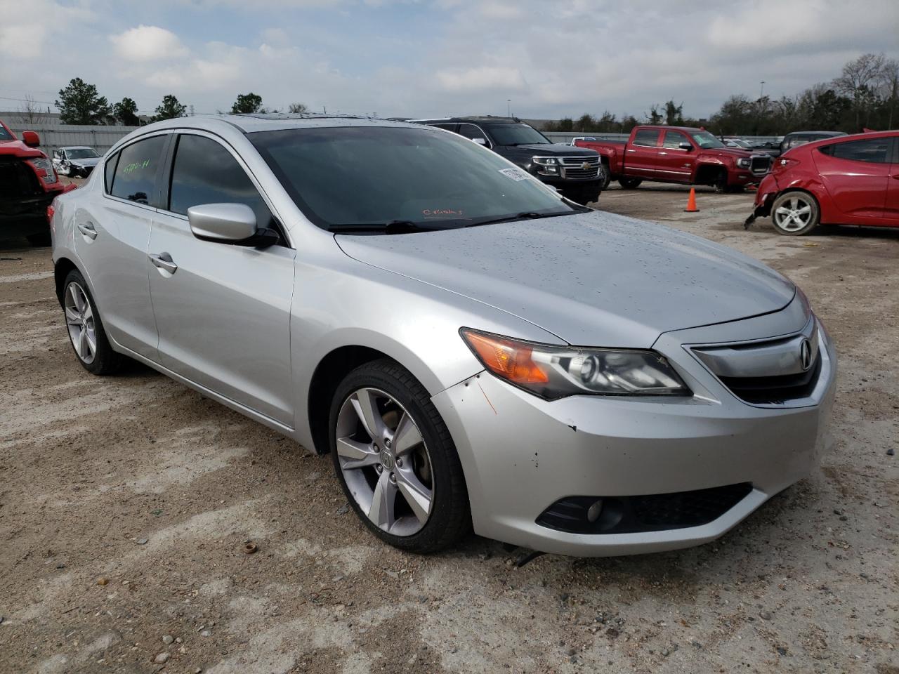 ACURA ILX 20 PRE 2013 with VIN 19VDE1F55DE006779 - Photo from auction
