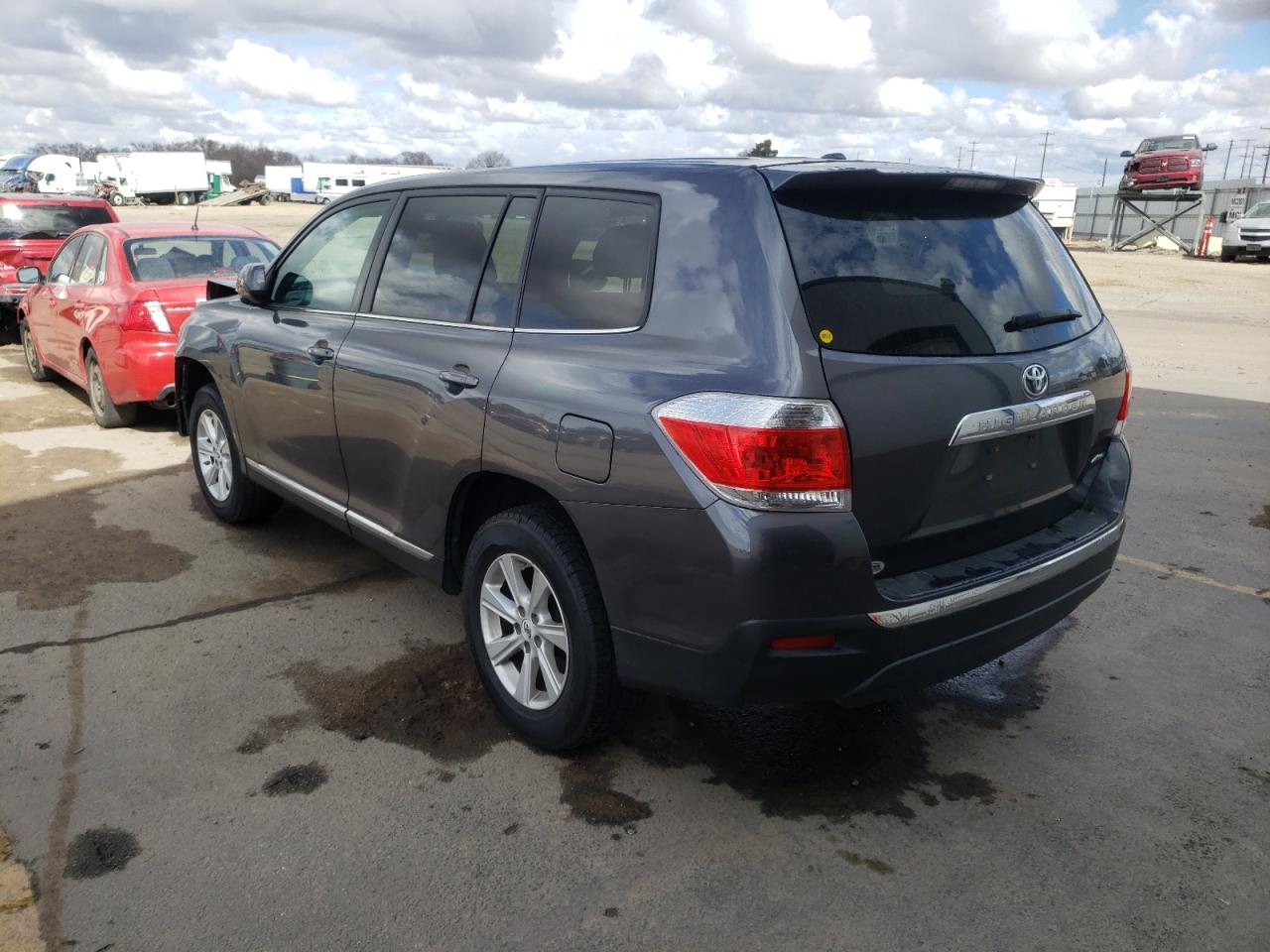 Photo 3 from auction – 2011 TOYOTA HIGHLANDER with VIN 5TDBK3EH2BS070067