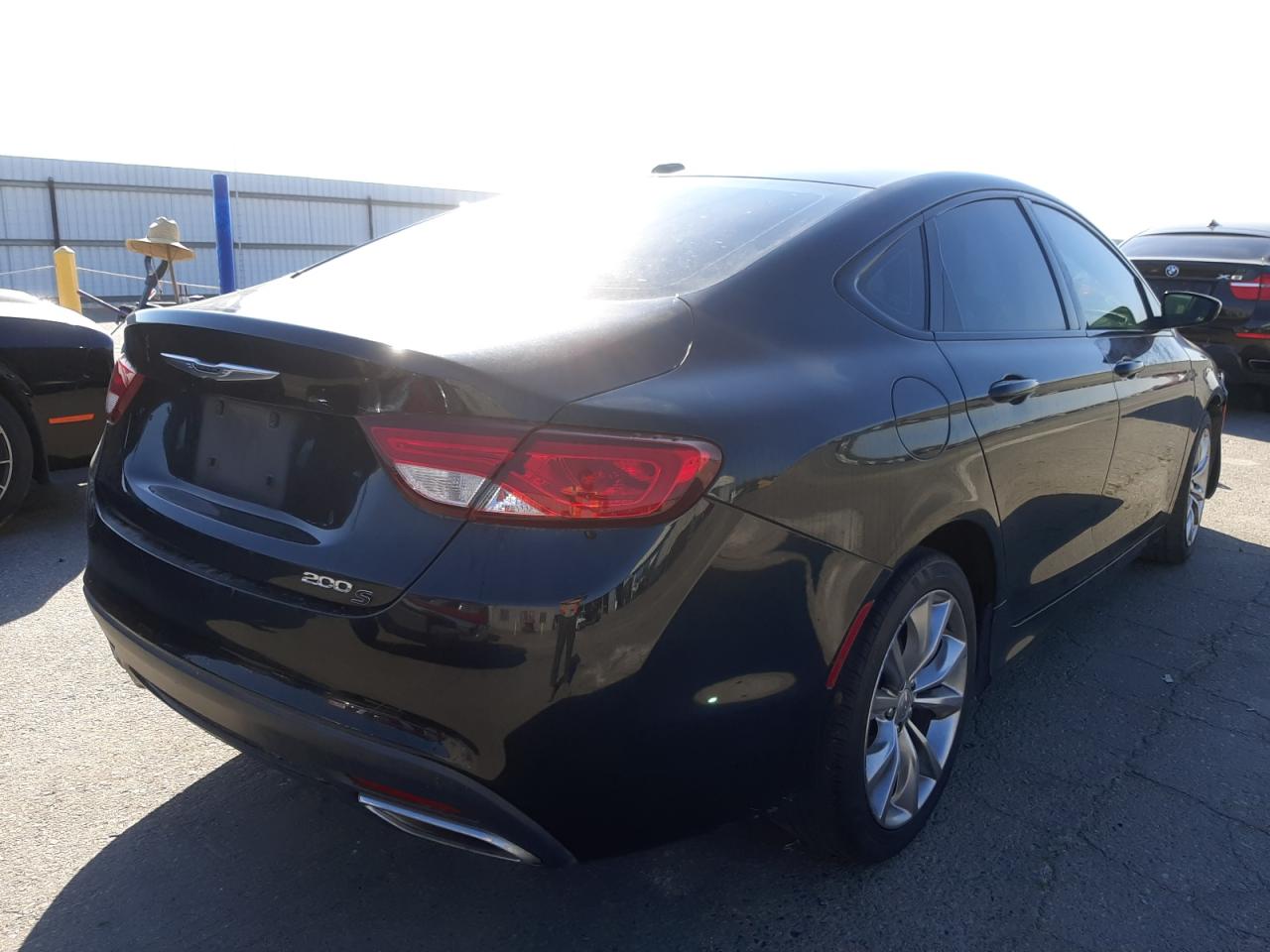 Photo 4 from auction – 2015 CHRYSLER 200 S with VIN 1C3CCCBG4FN736312