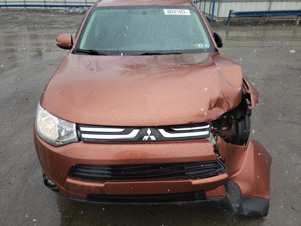 Photo 7 from auction – 2014 MITSUBISHI OUTLANDER with VIN JA4AZ3A3XEZ014621