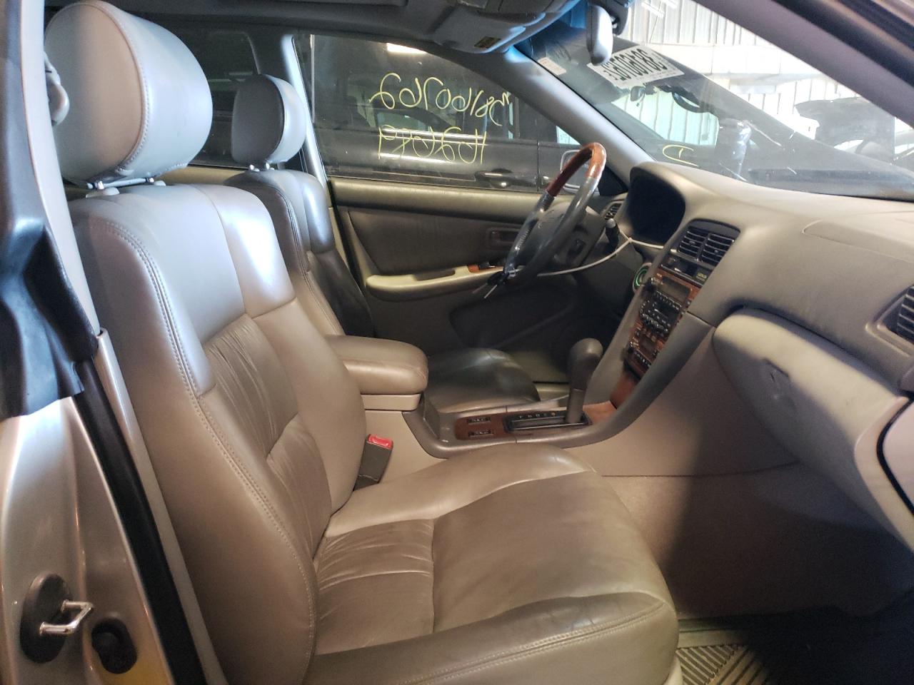 Photo 5 from auction – 2001 LEXUS ES 300 with VIN JT8BF28G510330771