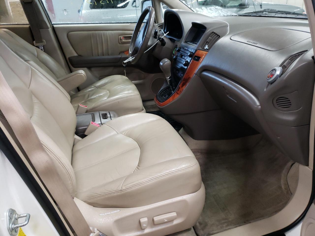 Photo 5 from auction – 1999 LEXUS RX 300 with VIN JT6HF10U1X0082946