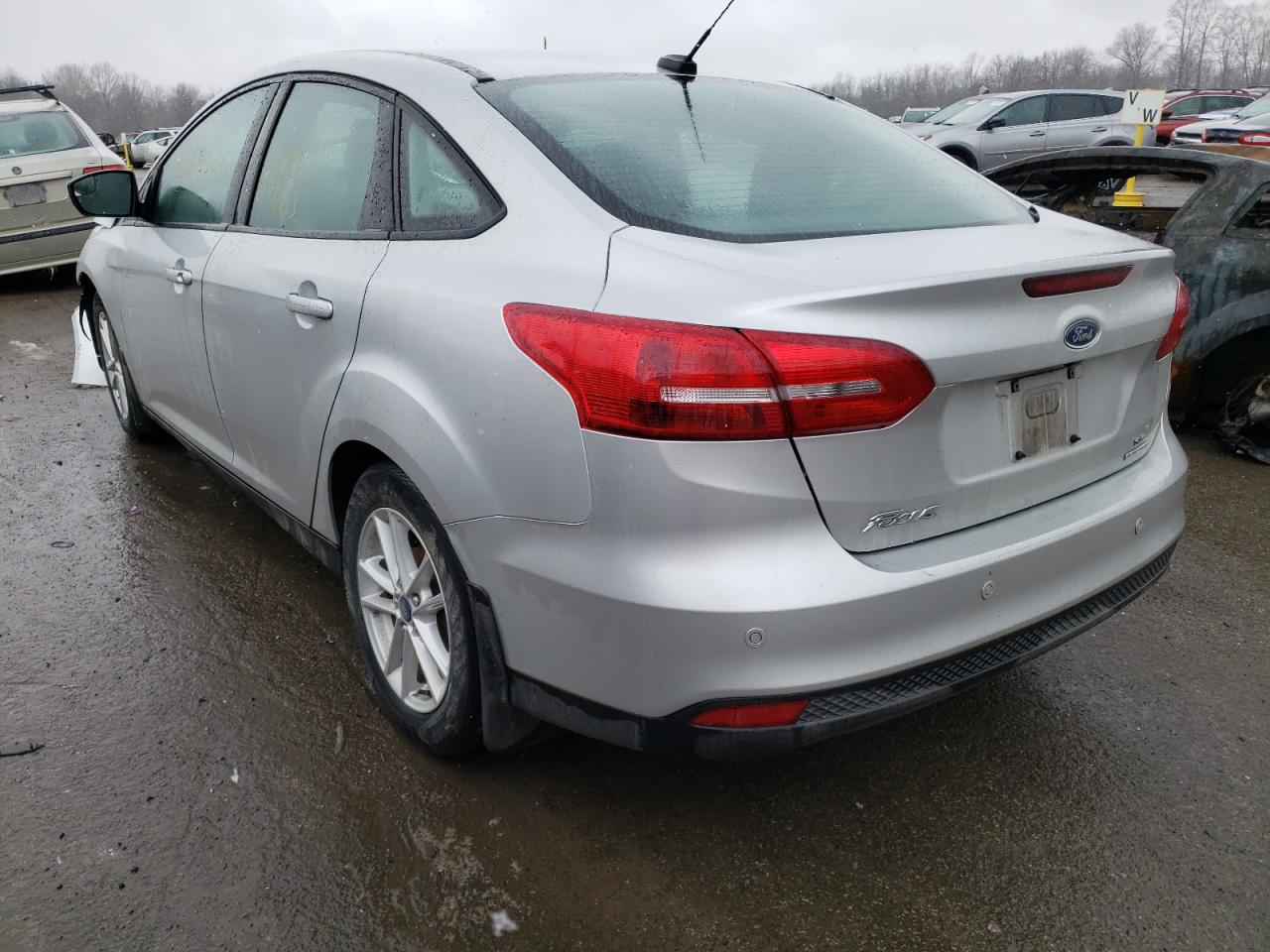 Photo 3 from auction – 2016 FORD FOCUS SE with VIN 1FADP3F28GL358288