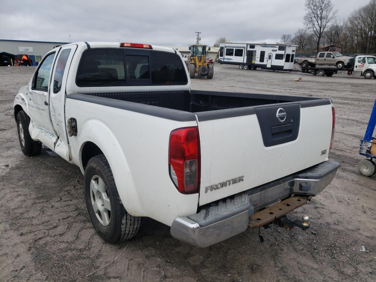 Photo 3 from auction – 2005 NISSAN FRONTIER K with VIN 1N6AD06U15C440105