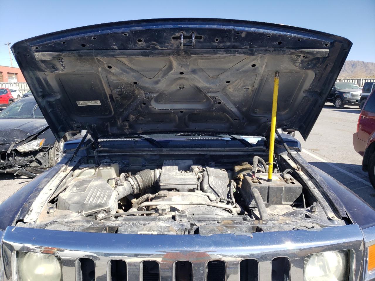 Photo 7 from auction – 2007 HUMMER H3 with VIN 5GTDN13E378150897