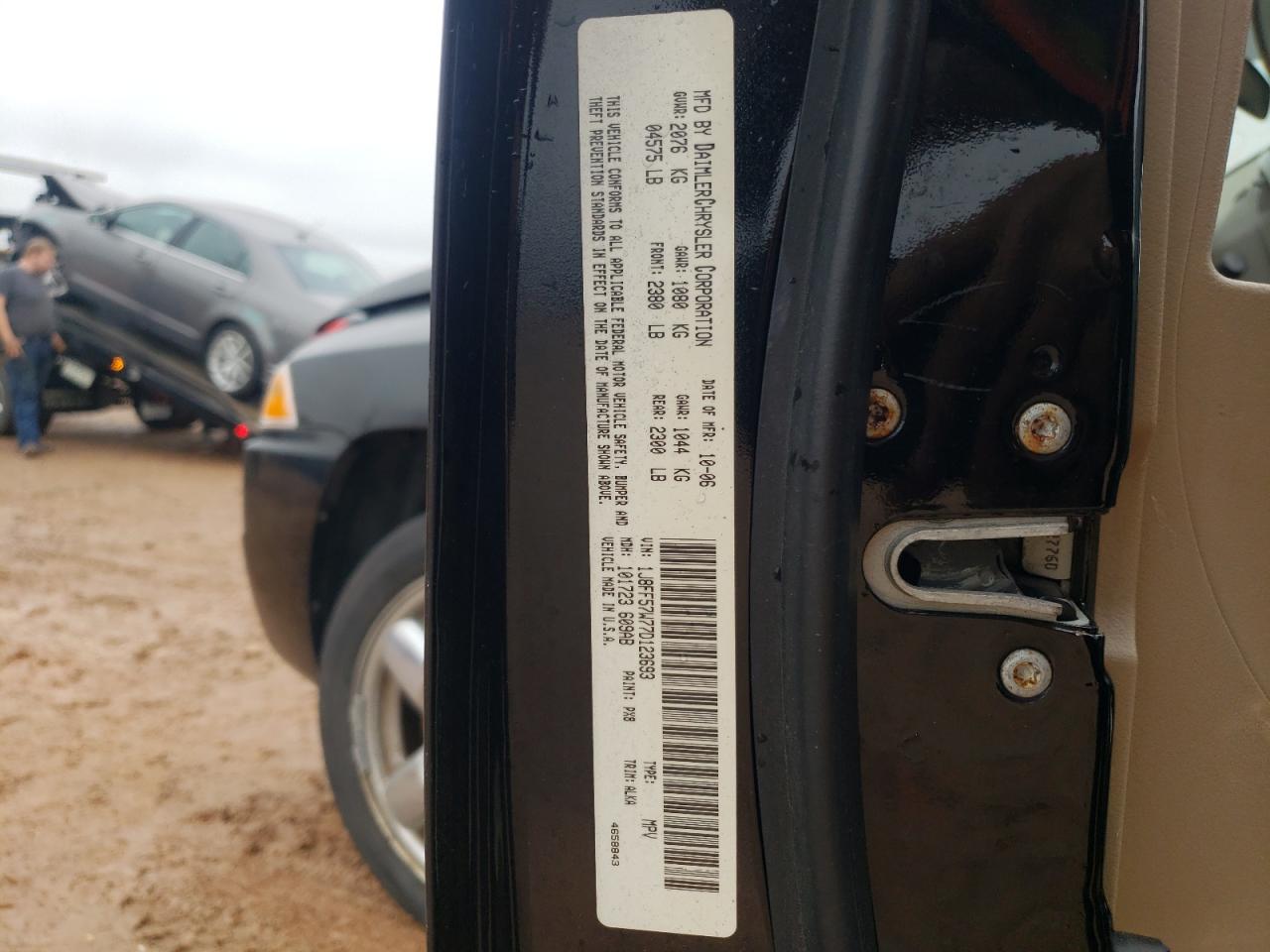 Photo 10 from auction – 2007 JEEP COMPASS LI with VIN 1J8FF57W77D123693